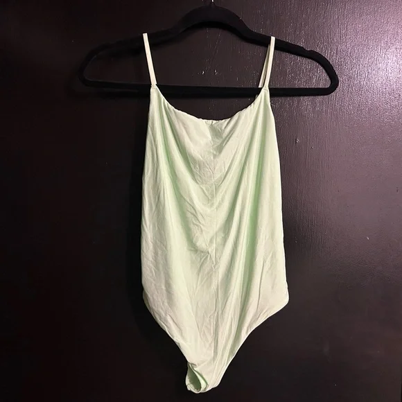 🆕 Aerie SMOOTHEZ Scoop Mint Green Bodysuit Medium Spaghetti Strap Bodysuit - Picture 1 of 8
